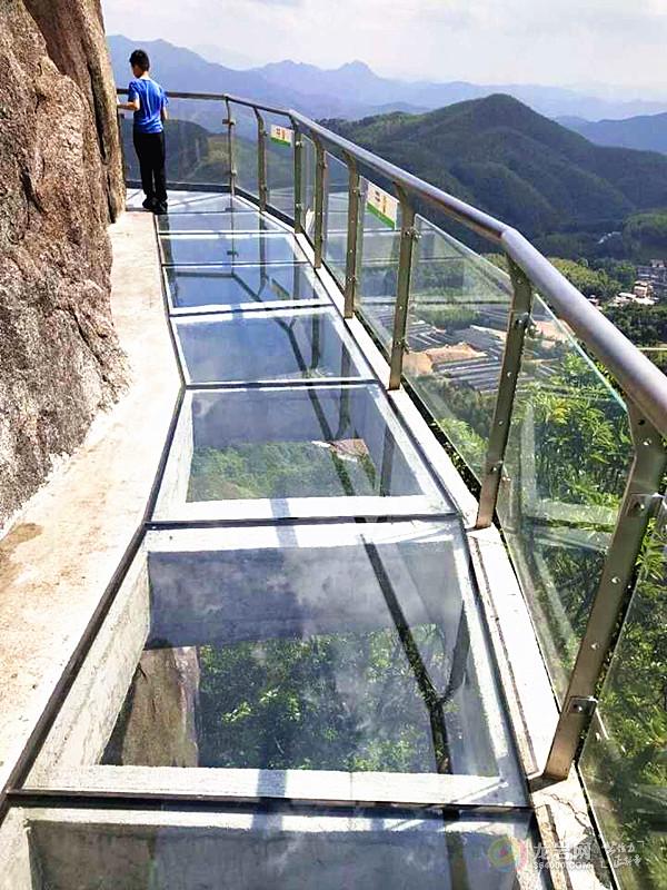 龙岩梅花山虎园景区风景美不胜收,是个让人留连忘返的