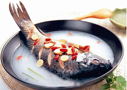 3,黄芪赤小豆鲤鱼汤