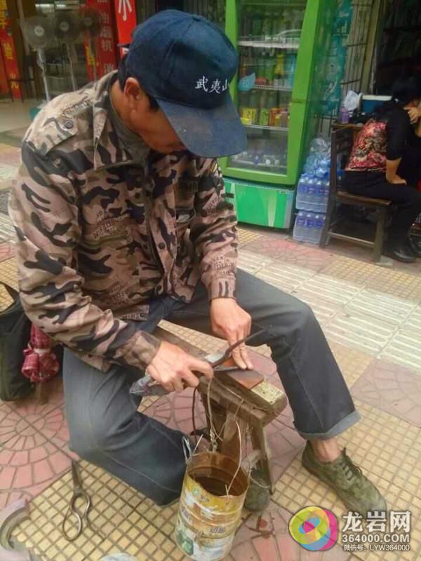 磨剪子嘞戗菜刀吆喝怎么跑到龙岩来了?