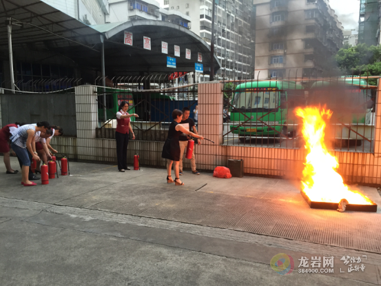 兴业银行龙岩分行开展冬季消防安全应急演练