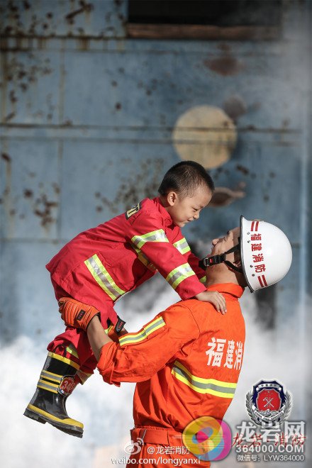 (图)龙岩消防为5岁白血病小煜铭圆英雄梦!宝贝