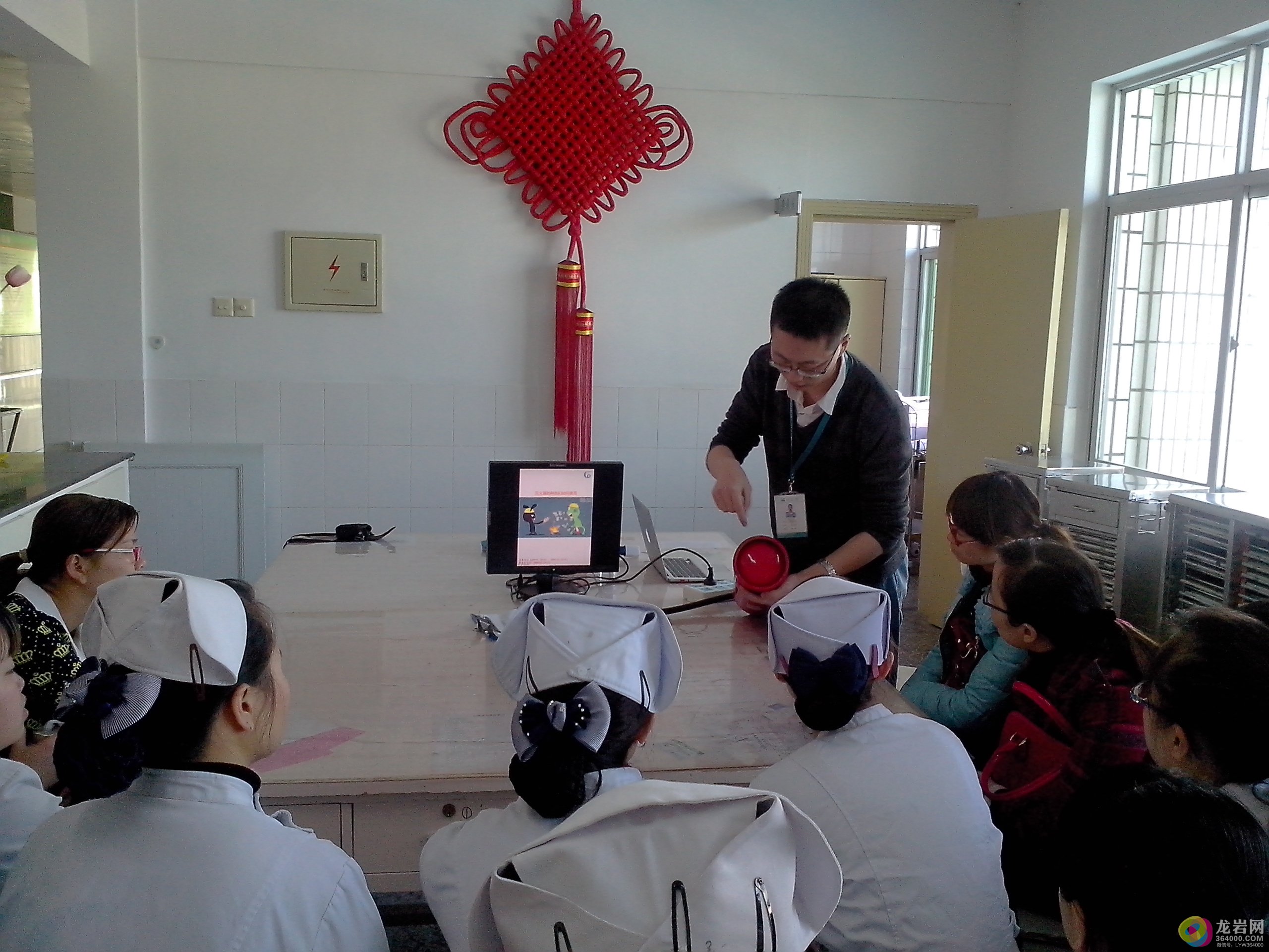 【平安二院】保卫科深入临床进行消防培训