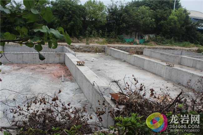 200个车位的体育中心立体停车场,因用地手续问